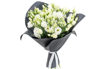 Bouquet of white Eustoma