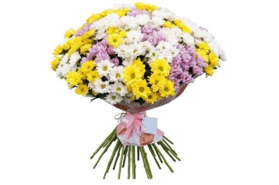 Bouquet of statice and yellow chrysanthemums